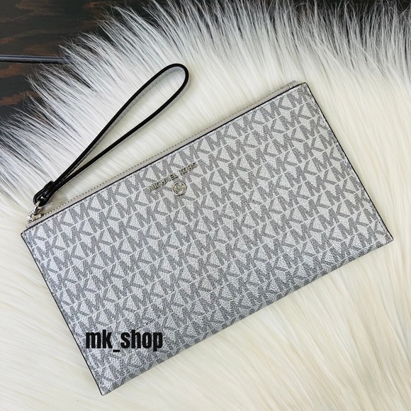 Michael Kors Jet Set Charm Large Zip Clutch Wristlet Silver - Picture 1 of 11